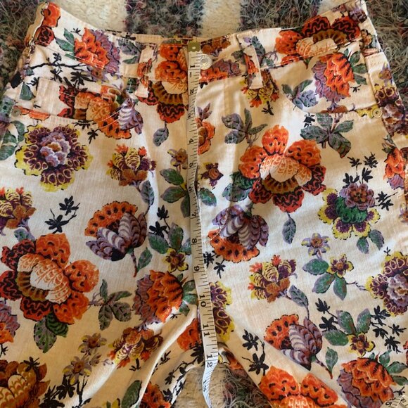 Anthropologie Pilcro Floral High Rise Cigarette Jeans -- Size 28 - Picture 3 of 8